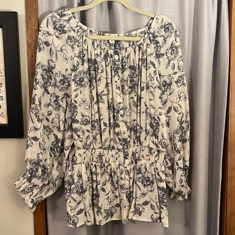 Floral peasant blouse - size 18/20